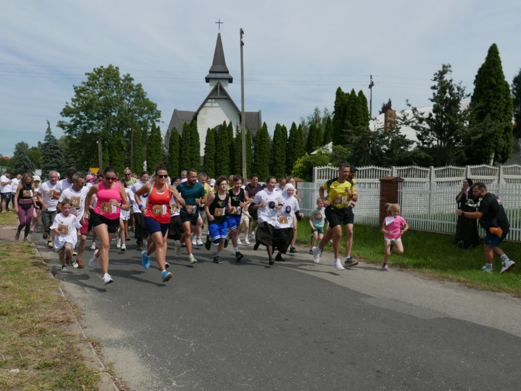 Piknik Rodzinny oraz I Bieg Rodzinny „Śladami Matki Teresy Janiny Kierocińskiej” w Wieluniu